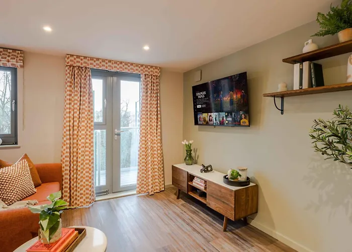 Waterside Living I Luxe