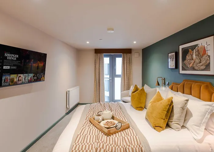 Waterside Living I Luxe 公寓 *