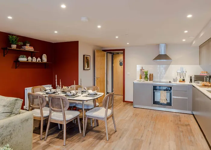 Waterside Living I Luxe