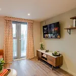 Waterside Living I Luxe