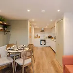 Waterside Living I Luxe *