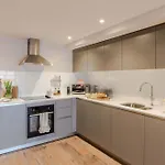 Waterside Living I Luxe