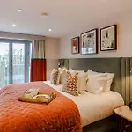 Waterside Living I Luxe 아파트 *