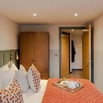 Waterside Living I Luxe