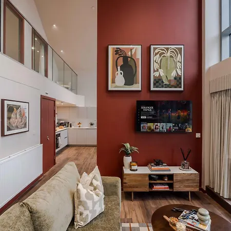 Wapping Wharf I Your Apartment * Bristol
