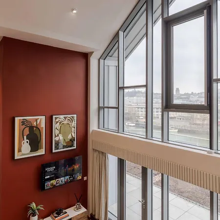 Wapping Wharf I Your Apartment Bristol