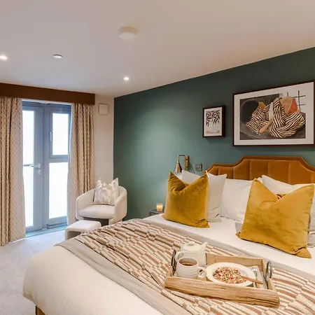 Апартаменти Waterside Living I Luxe *