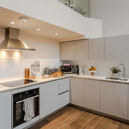Апартаменти Waterside Living I Luxe Бристоль