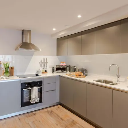 Wapping Wharf I Your Apartment