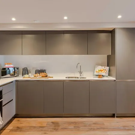 Waterside Living I Luxe Apartamento