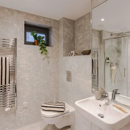 Wapping Wharf I Your Apartment Bristol