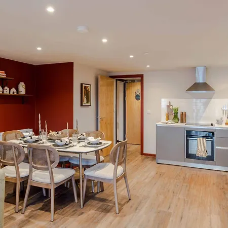 Wapping Wharf I Your Apartment