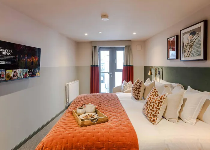 Waterside Living I Luxe *