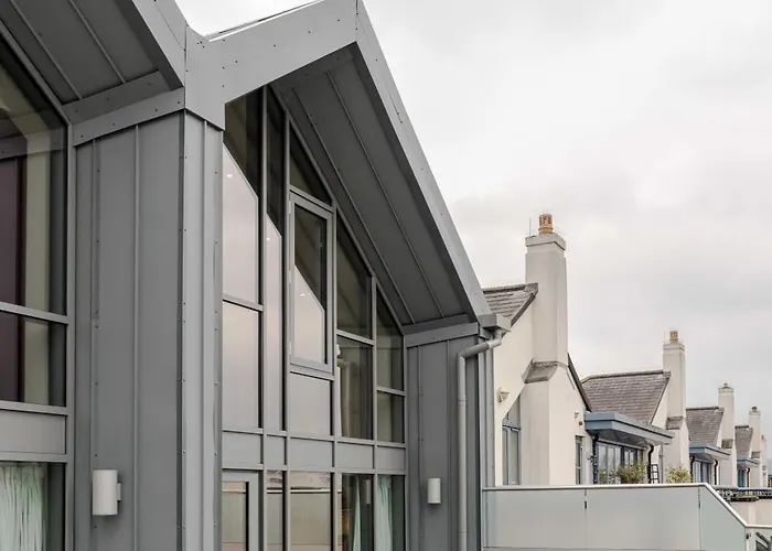 Waterside Living I Luxe * Bristol