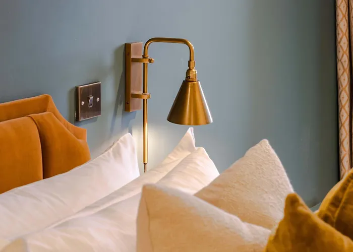 Waterside Living I Luxe * Bristol