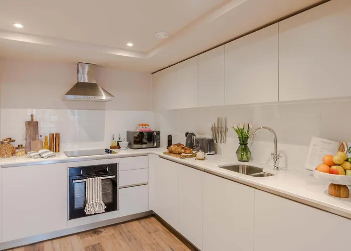 Waterside Living I Luxe Bristol