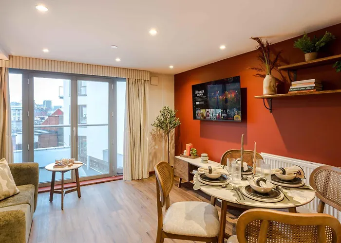 Waterside Living I Luxe * Bristol