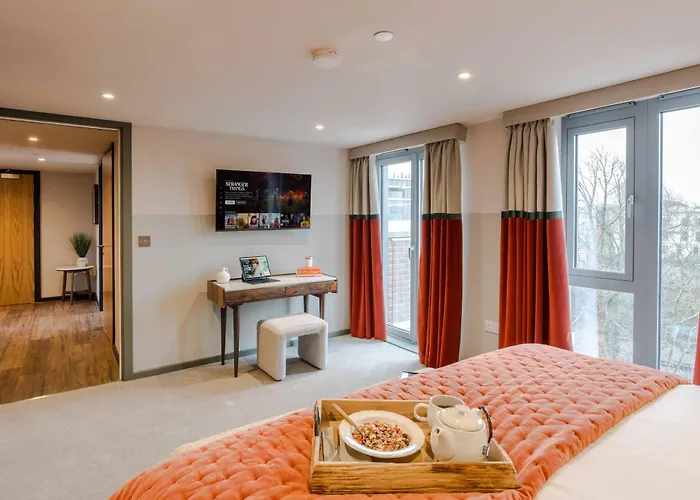 Waterside Living I Luxe Apartment *